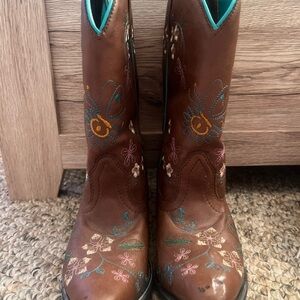 Brown Embroidered Western Boots